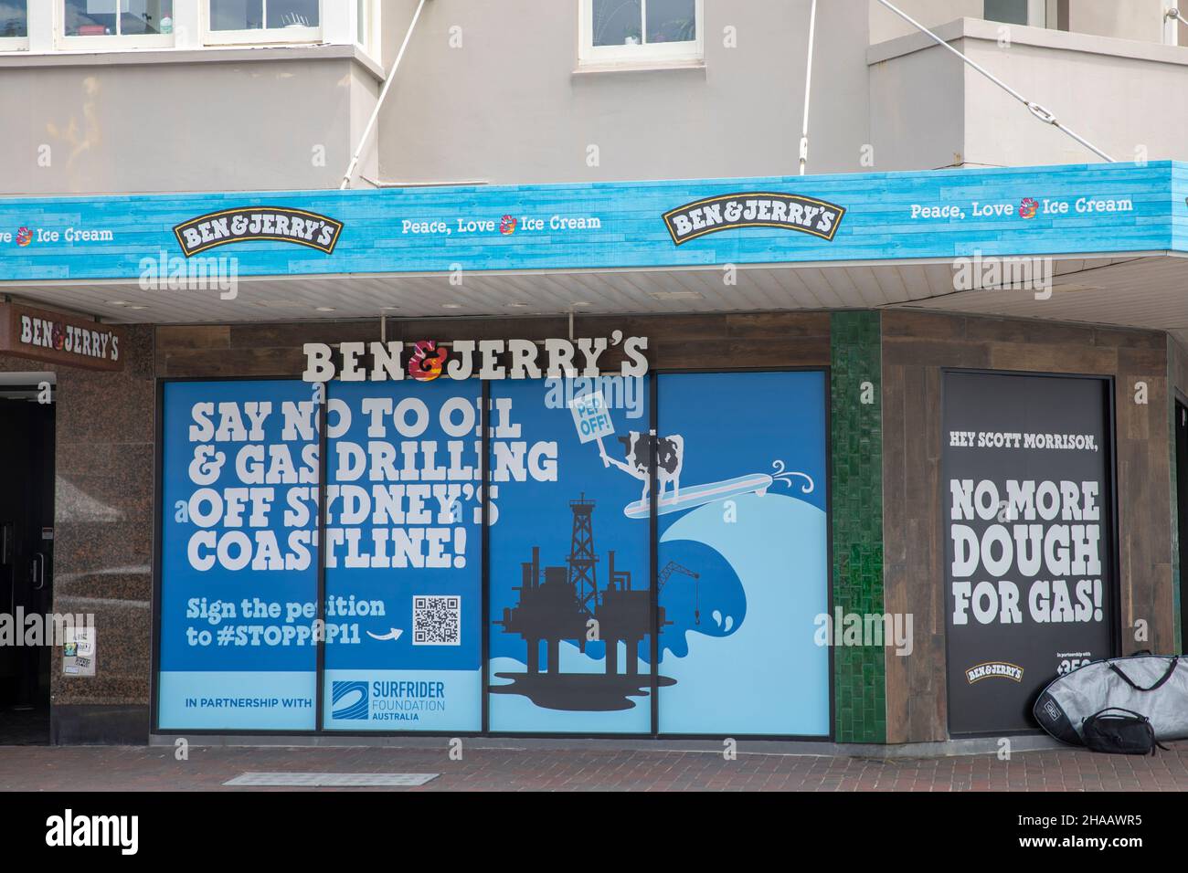 Sydney, grande poster incoraggia le obiezioni a PEP 11, un permesso di esplorazione petrolifera per la perforazione offshore del gas nel bacino di Sydney, associazione dei surfiders Foto Stock