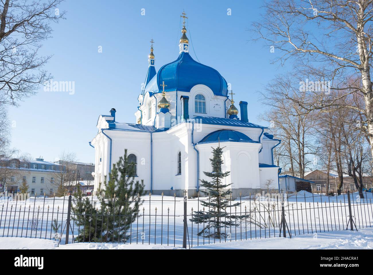 Vista della vecchia chiesa di San Nicola il Wonderworker in una giornata di sole marcia. Sortavala, Karelia Foto Stock