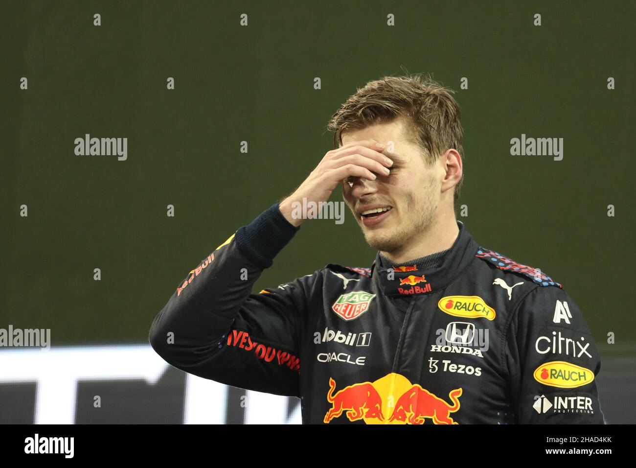 12th dicembre 2021; Yas Marina Circuit, Abu Dhabi, Emirati Arabi Uniti: FIA Abu Dhabi F1 Grand Prix Race Day: Red Bull Racing Honda, Max Verstappen vince la gara e il Campionato del mondo FIA F1 2021 Foto Stock