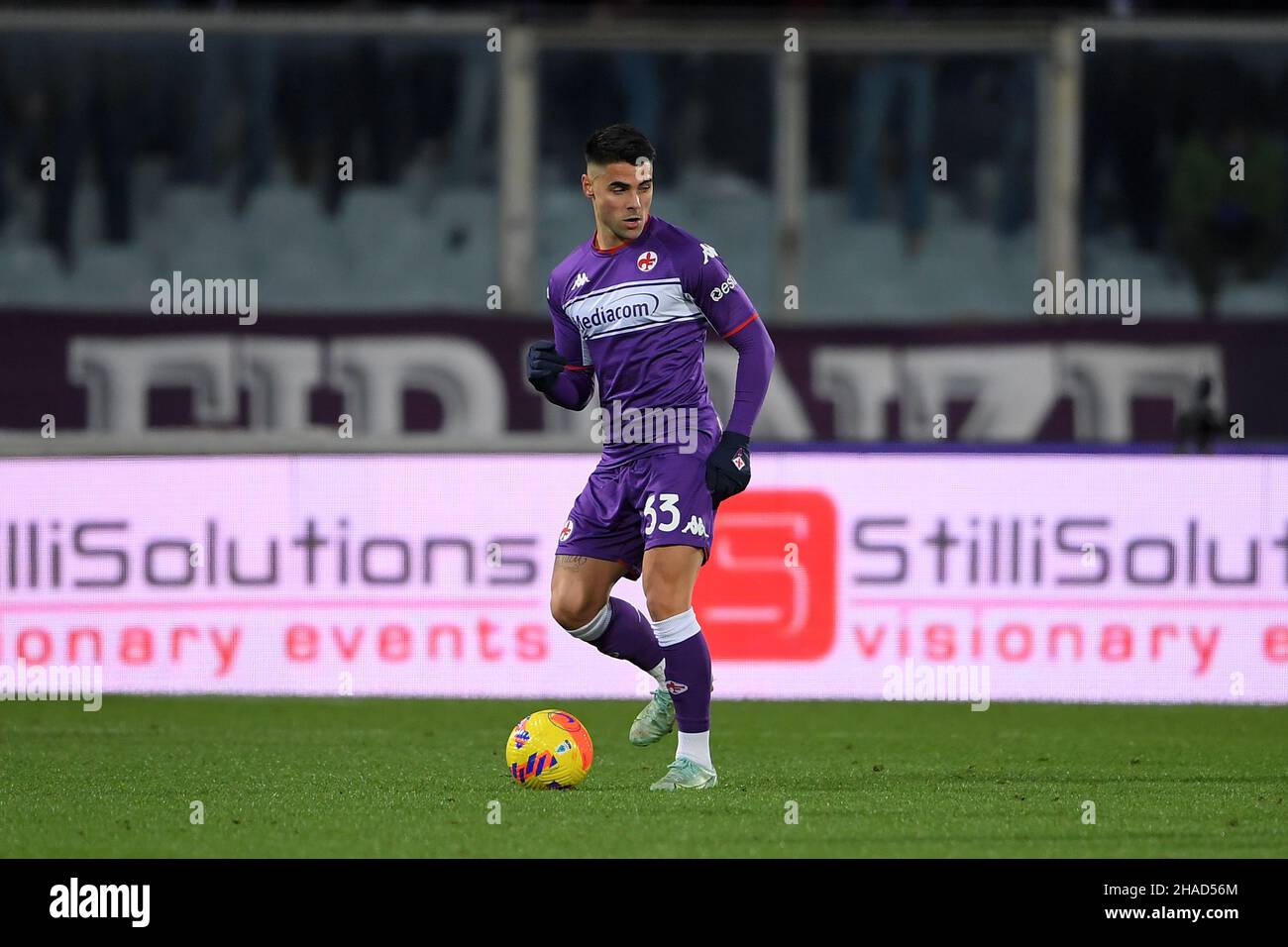 FIRENZE, ITALIA - DICEMBRE 11: Riccardo Sottil di ACF Fiorentina in azione durante la Serie A match tra ACF Fiorentina e US Salernitana a Stad Foto Stock