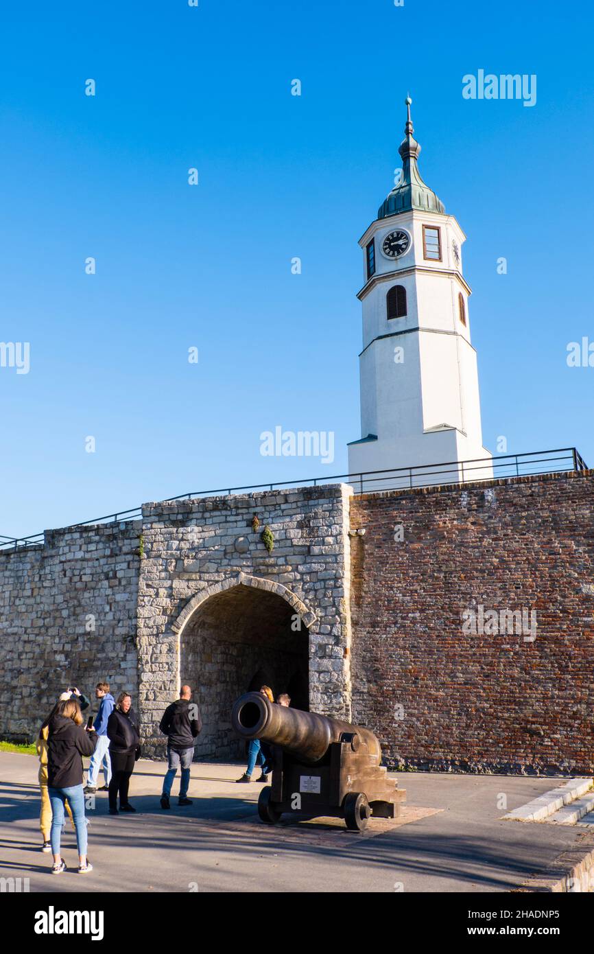 Porta e torre Sahat, Parco Kalemegdan, Belgrado, Serbia Foto Stock