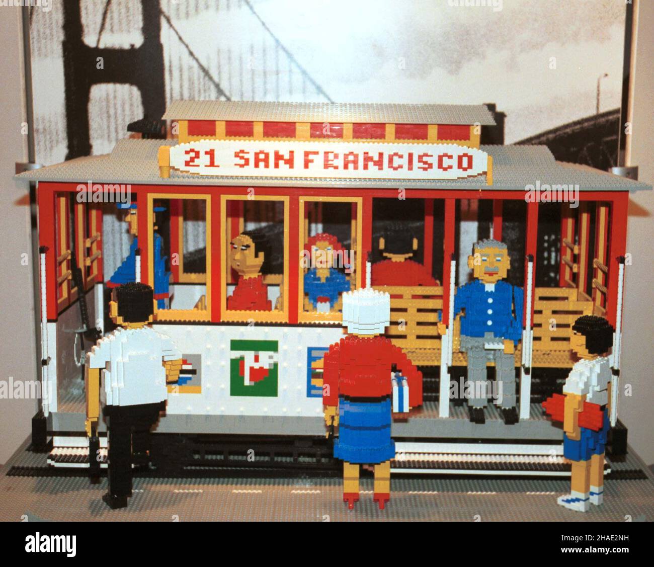 Wroc³aw, 04.09.1995. Scenka z San Francisco zbudowana z klocków Lego na wystawie pt. "W 80. dni dooko³a œwiata". (kru) PAP/Adam Hawa³ej Foto Stock