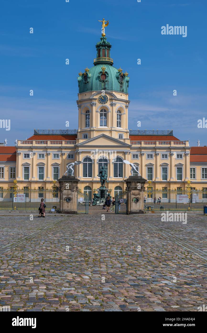 Castello di Charlottenburg a Berlino, Germania, pietra miliare della città in stile barocco dal 17th secolo. Foto Stock