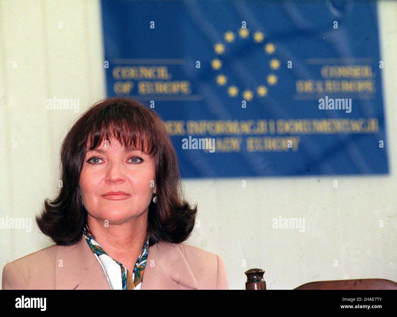 Warszawa, 27.11.1997. Jolanta Kwaœniewska, ma³¿onka prezydenta RP. (kru) PAP/Przemek Wierzchowski Varsavia, 27.11.1997. Jolanta Kwasniewska, moglie del Presidente. (kru) PAP/Przemek Wierzchowski Foto Stock