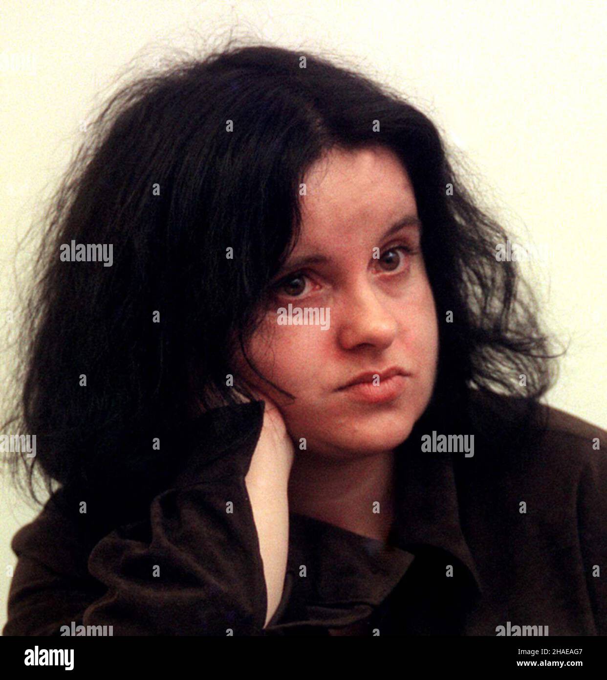 Warszawa, 26.11.1999. Wieczór autorski Zyty Rudzkiej (n/z) z okazji wydania jej czwartej ksi¹¿ki -powieœci Mykwa', w Centrum Sztuki Wspó³czesnej na Zamku Ujazdowskim. (kru) PAP/Tomasz Gzell Varsavia, 26.11.1999. Il romanziere polacco e la psicologa Zyta Rudzka incontrano i lettori del suo nuovo libro 'Mykwa' (Lit. Mikveh) a Varsavia. (kru) PAP/Tomasz Gzell (kru) PAP/Tomasz Gzell Foto Stock