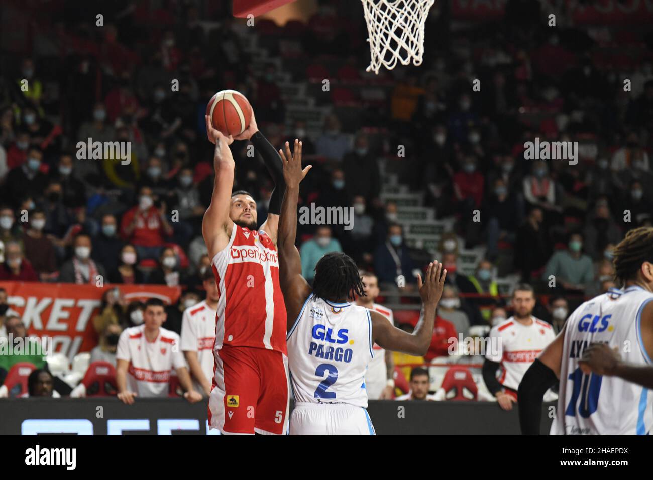 Varese, Italia. 12th Dic 2021. -5 Alessandro gentile OpenJobMetis Varese in occasione della partita LBA Italy Championship tra Openjobmetis Varese e Devi Napoli Basket, a Varese, Italia, il 12 dicembre 2021. Credit: Fabio Averna/Alamy Live News Foto Stock