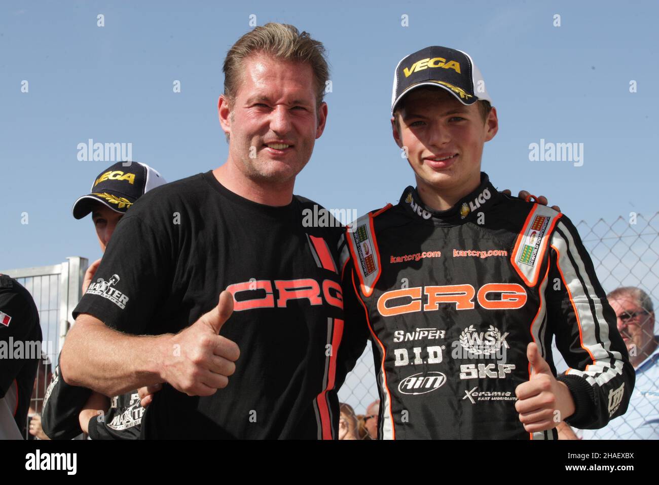 Max Verstappen (Ned), CRG TM, ritratto con il padre Jos durante il campionato europeo Karting KF2 nel 2012 - Foto: Jacky Foulatier / DPPI Foto Stock