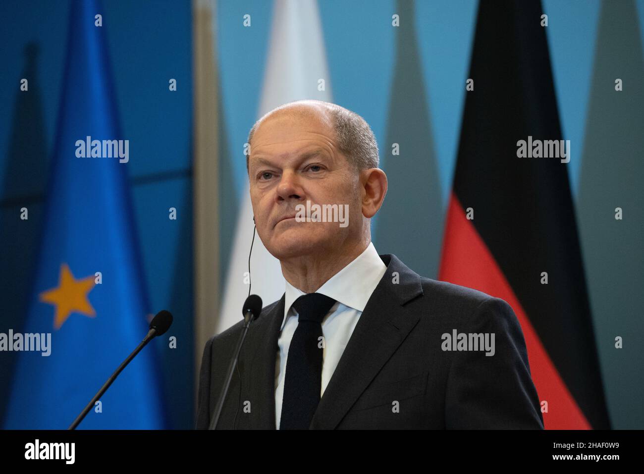 Varsavia, Varsavia, Polonia. 12th Dic 2021. Il cancelliere tedesco OLAF Scholz è visto durante una conferenza stampa tenutasi nella cancelleria del primo Ministro il 12 dicembre 2021 a Varsavia, in Polonia. Il neogiurato cancelliere tedesco OLAF Scholz si è recato per la prima volta a Varsavia come cancelliere per discutere, con il polacco Mateusz Morawiecki, degli affari dell'Unione europea, delle crisi migratorie e della politica energetica, tra gli altri. (Credit Image: © Aleksander Kalka/ZUMA Press Wire) Foto Stock