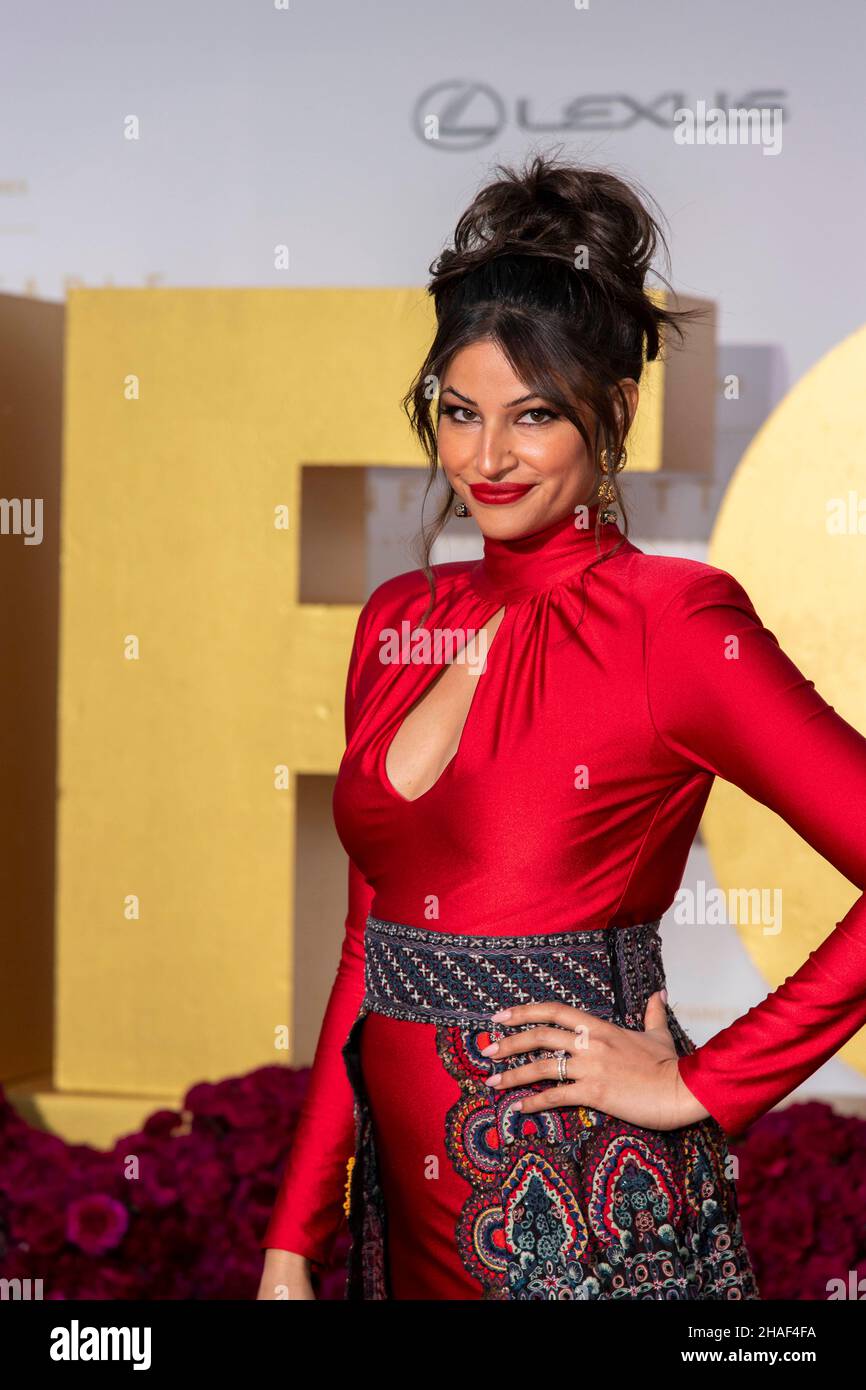 Beverly Hills, California, Stati Uniti. 11th Dic 2021. Richa Moorjani partecipa al gala annuale indimenticabile 19th al Beverly Hilton, Beverly Hills, CA il 11 dicembre 2021 Credit: Eugene Powers/Alamy Live News Foto Stock