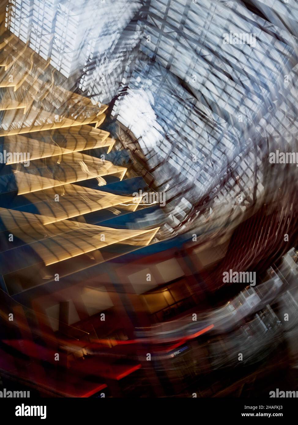 interpretazione pittorica dell'architettura utilizzando movimenti intenzionali della fotocamera Foto Stock