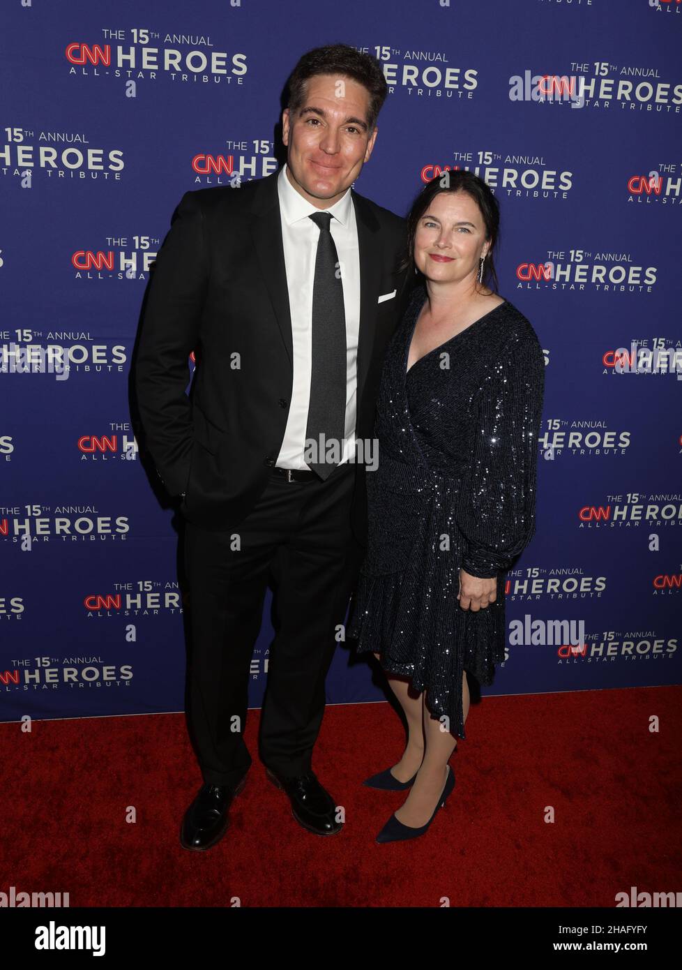 12 dicembre 2021, New York, New York, USA: JASON KILAR, CEO di WarnerMedia, e JAMIE KILAR partecipano al tributo annuale 15th di tutti gli eroi della CNN, che si tiene presso l'American Museum of Natural History. (Credit Image: © Nancy Kaszerman/ZUMA Press Wire) Foto Stock