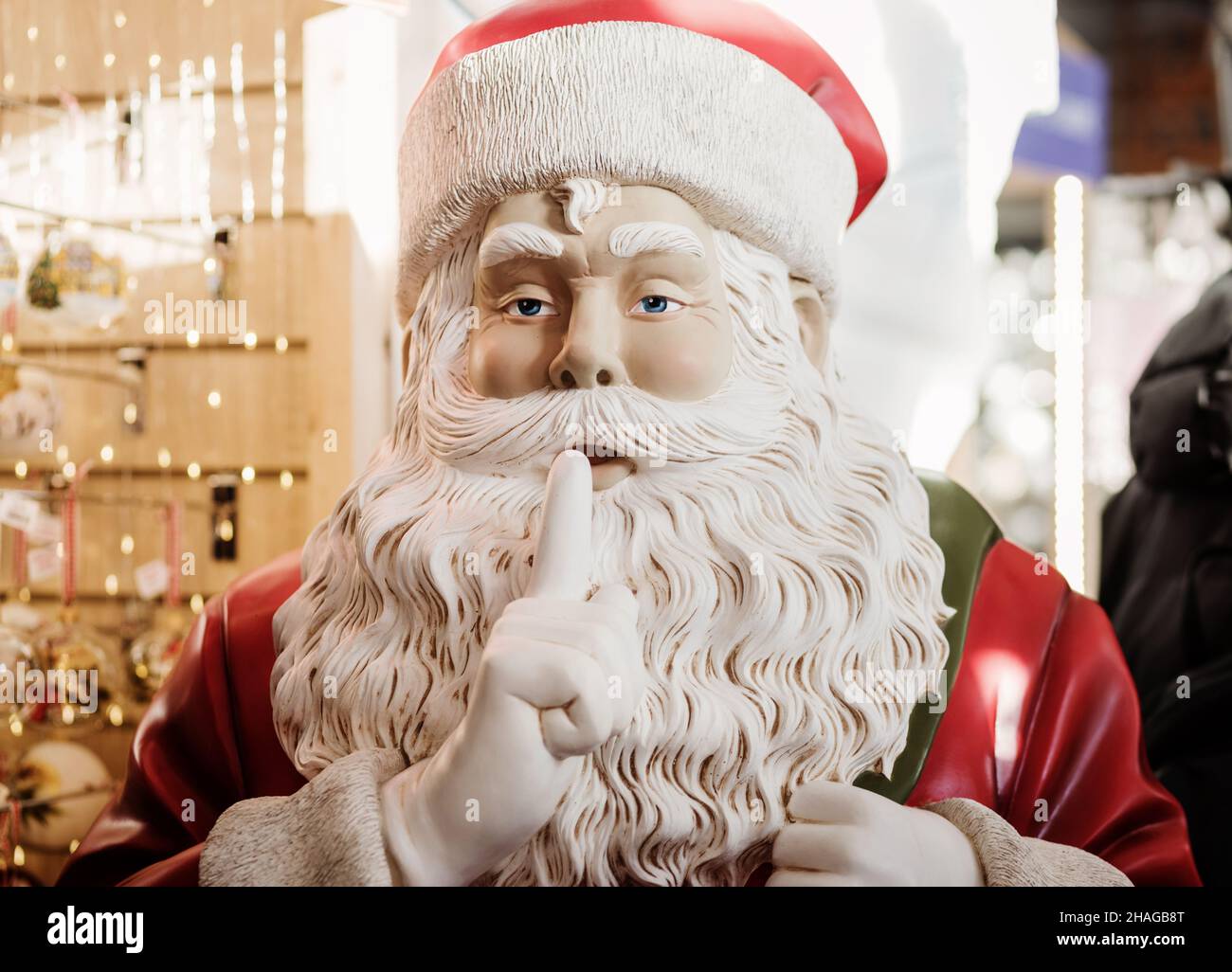 Ritratto Babbo Natale in abiti rossi con barba Foto Stock