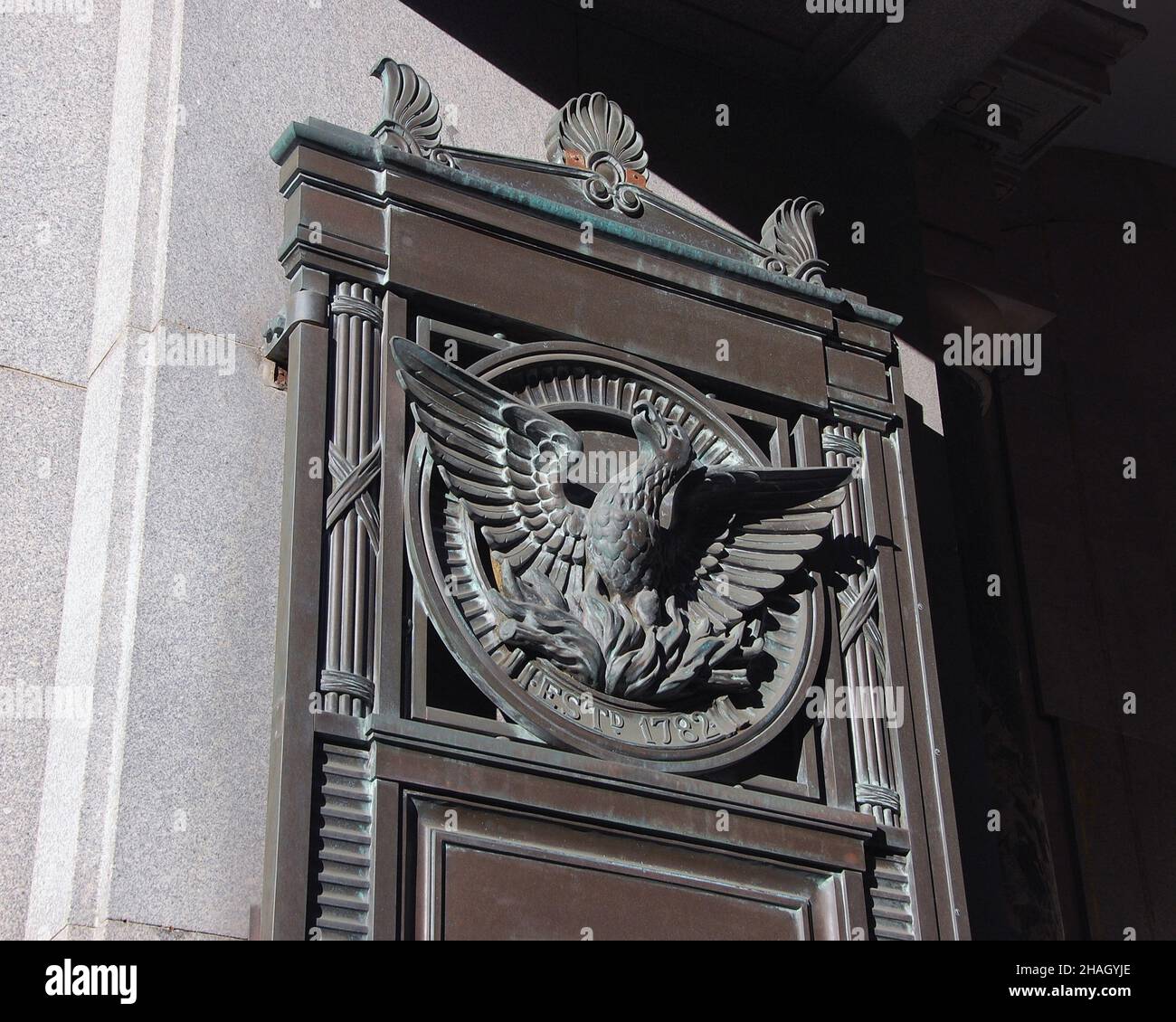 Logo Phoenix. L'edificio Royal London Phoenix Life Assurance. St.Vincent Street, Glasgow, Scozia Regno Unito, Europa. Foto Stock