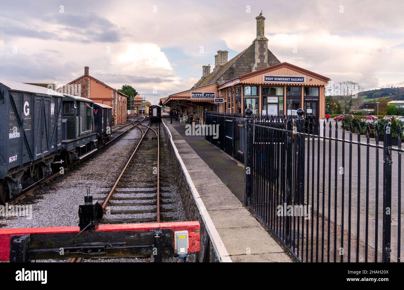 Stazione ferroviaria di Minehead, Somerset, Regno Unito guardando giù la pista Foto Stock