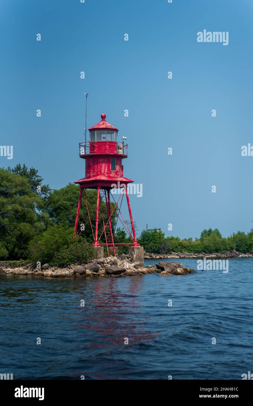 Little luce rossa in Alpena Michigan aiutare le navi a navigare via navigabile Foto Stock