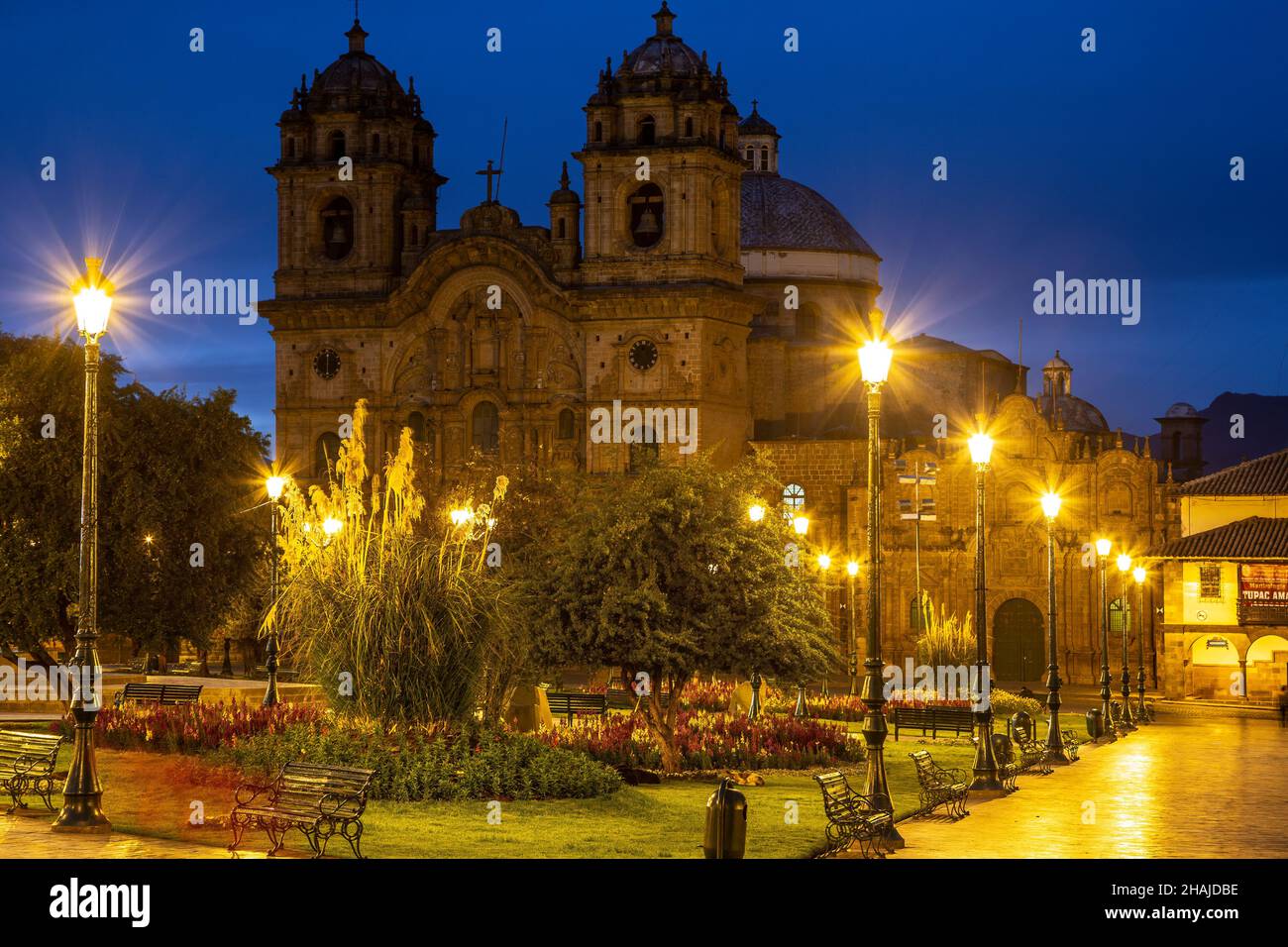 La Società di Gesù (La Compania de Jesus) Chiesa e da Plaza de Armas, Cusco, Perù Foto Stock