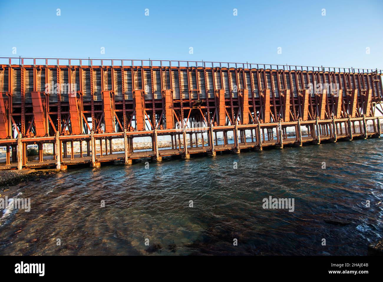 Resti della linea ferroviaria spianata Foto Stock