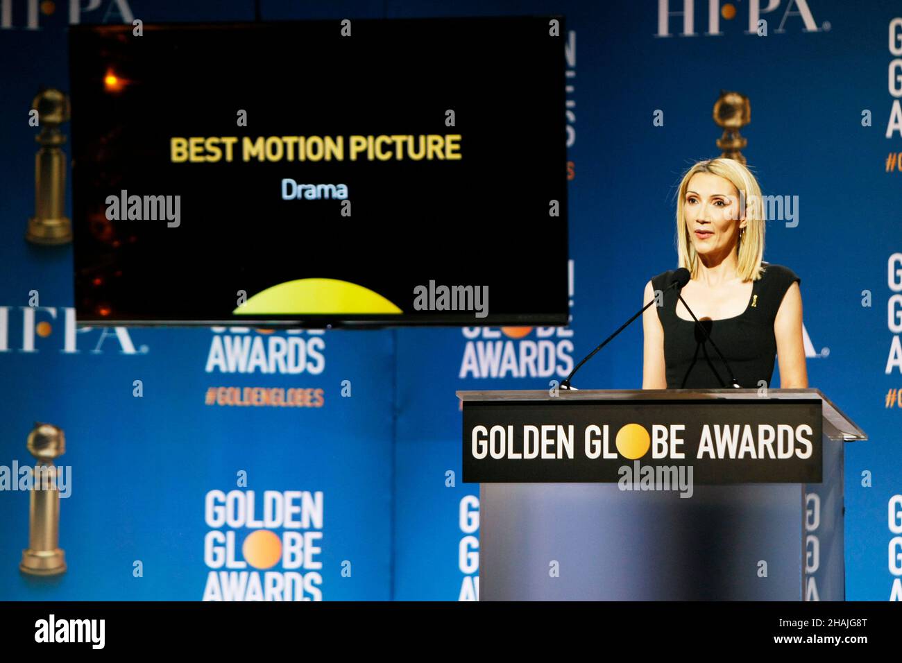 Beverly Hills, Stati Uniti. 13th Dic 2021. Beverly Hills, CA - DEC 13: Helen Hoehne annuncia le "79th annue Golden Globe Awards Nominations" al Beverly Hilton Hotel il 13 dicembre 2021 a Beverly Hills, CA. Credit: Craig Hatori/imageSPACE Credit: Imagespace/Alamy Live News Foto Stock