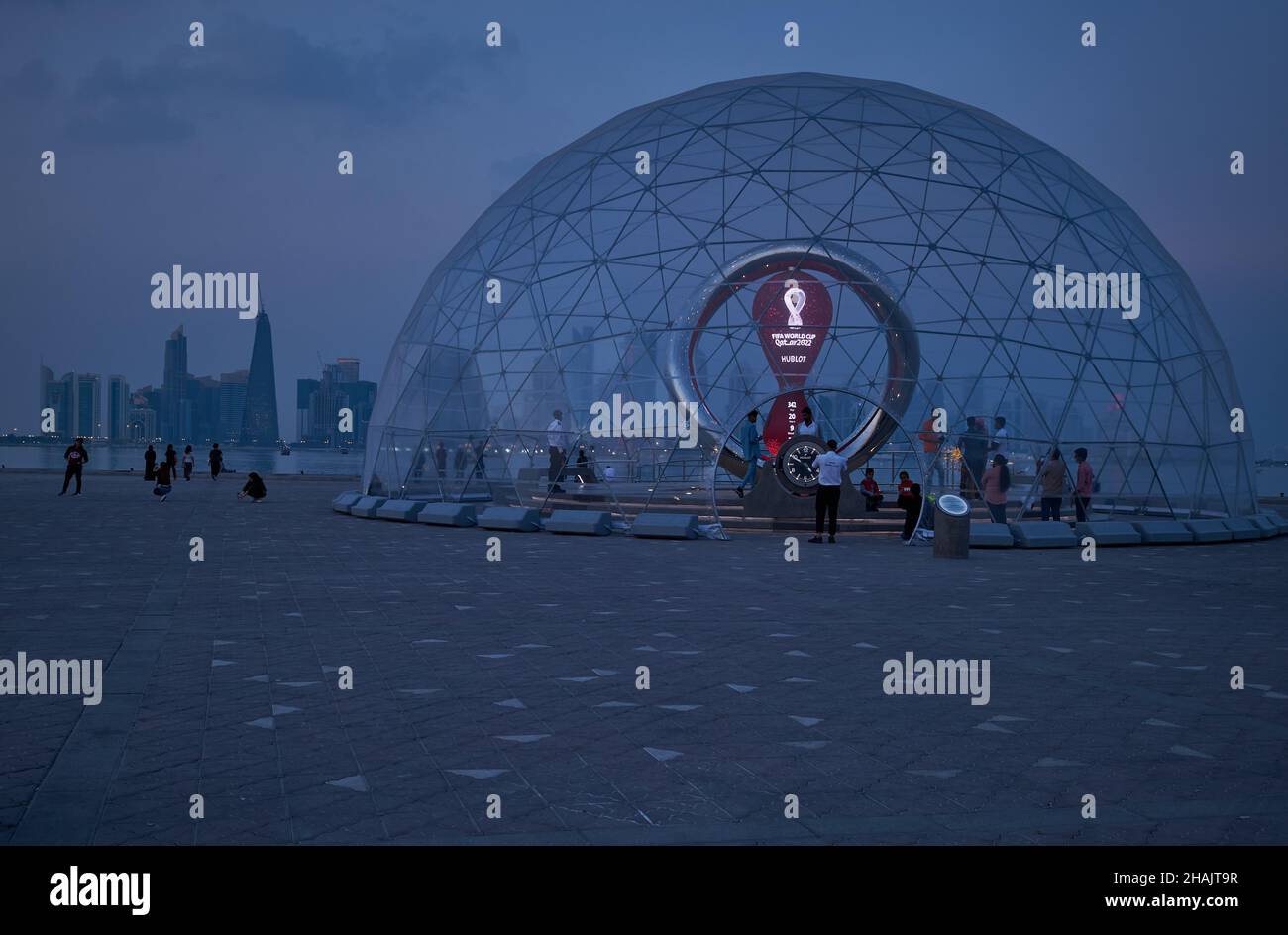 L'Official Countdown Clock della Coppa del mondo FIFA Qatar 2022, powered by Hublot, è stato presentato domenica 21 novembre a Doha Qatar Foto Stock