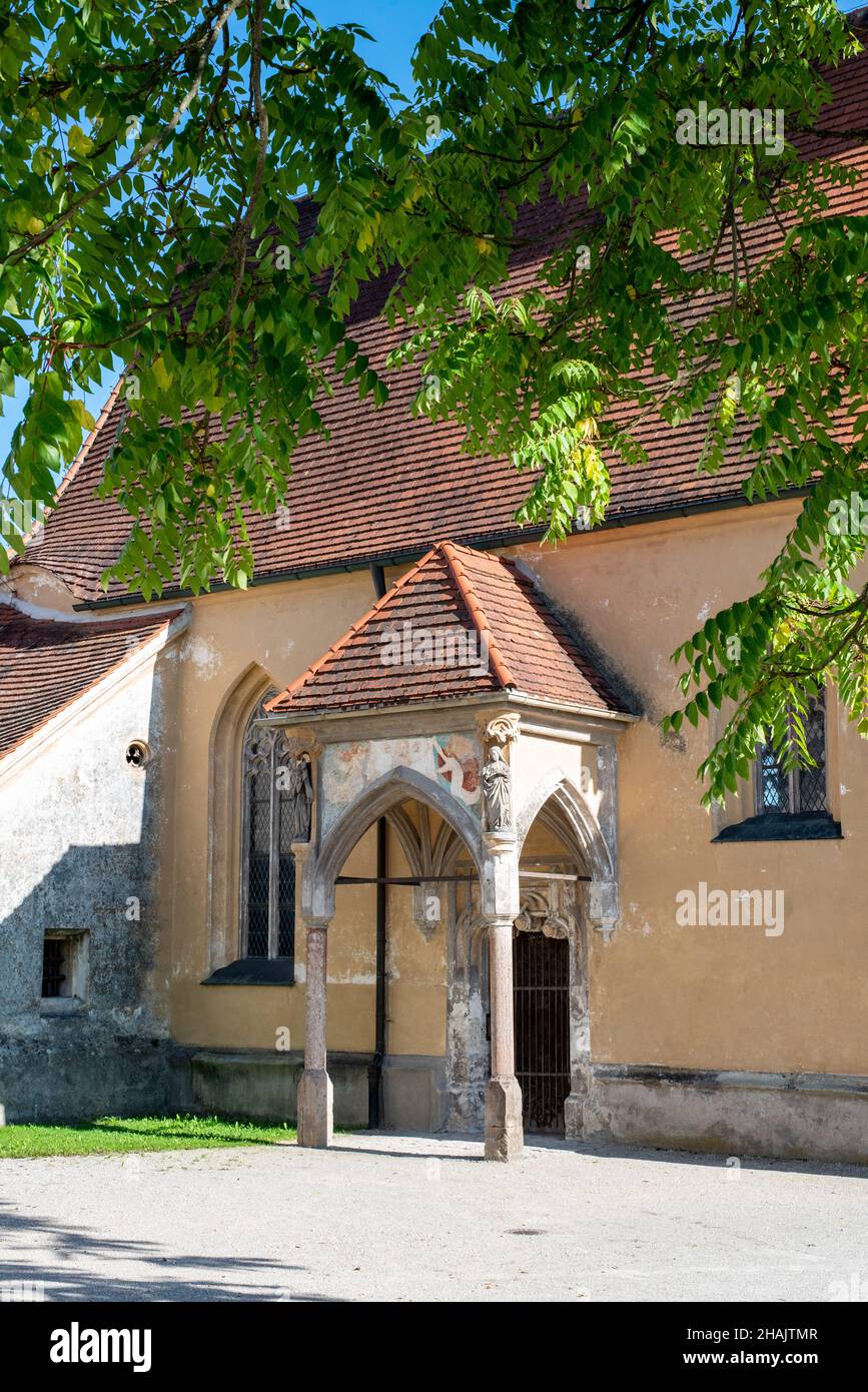 Belle corti medievali del Castello di Burghausen in Baviera, Germania Foto Stock