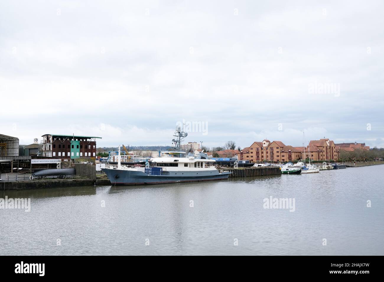 Dicembre 2021 - nave in corso di ristrutturazione a Bristol, Inghilterra, Regno Unito., Foto Stock