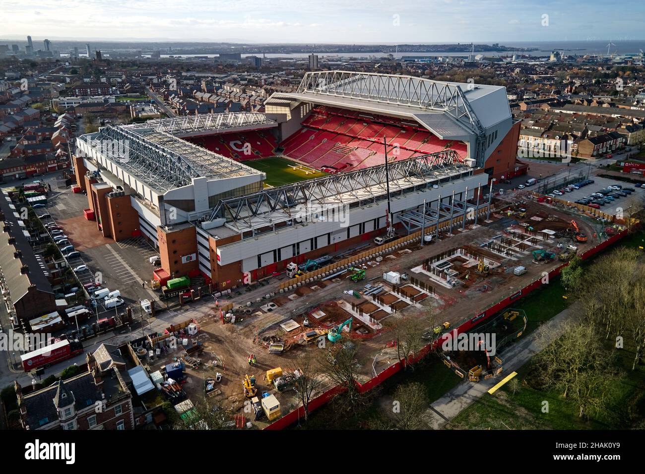 Liverpool, Merseyside, Regno Unito - Dic, 02 2021. Una vista aerea generale del sito di Anfield Road all'Anfield Stadium del Liverpool Football Club come contro Foto Stock