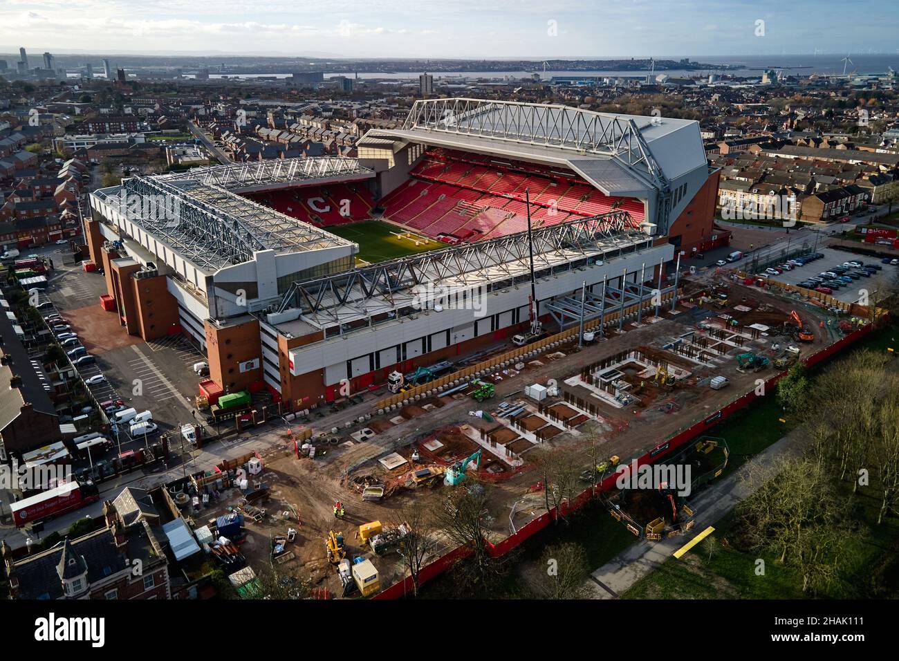 Liverpool, Merseyside, Regno Unito - Dic, 02 2021. Una vista aerea generale del sito di Anfield Road all'Anfield Stadium del Liverpool Football Club come contro Foto Stock