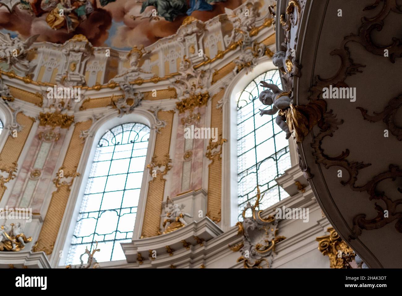 Bellissimi affreschi decorativi all'interno della chiesa Maria Assunta in Bavarian Ettal, Germania Foto Stock