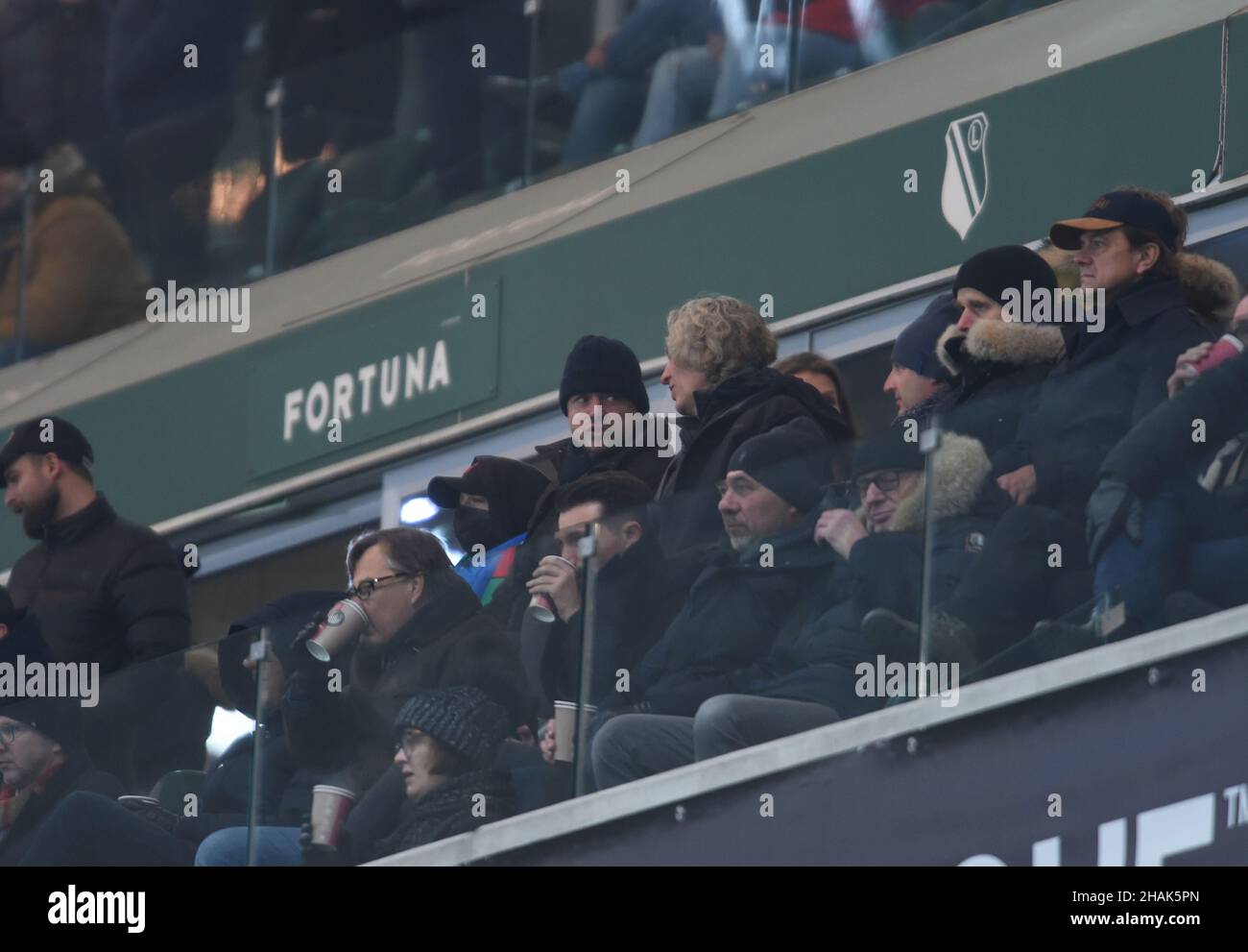 VARSAVIA, POLONIA - 09 DICEMBRE 2021: UEFA Europa League Group gioco di scena Legia Warszawa - FC Spartak Moscov, Rafal Trzaskowski, Dariusz Mioduski Foto Stock