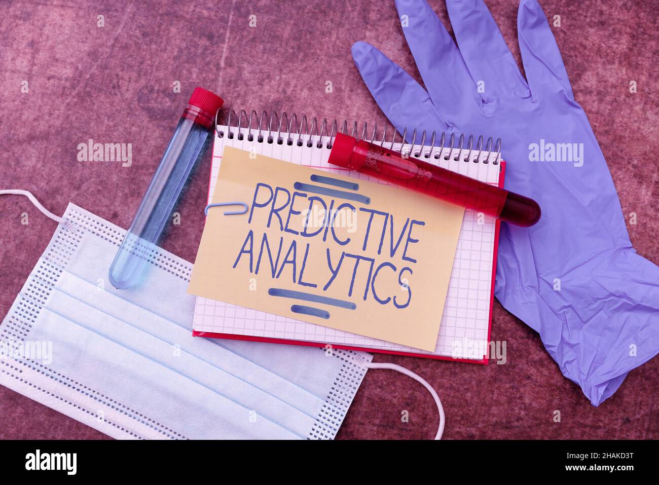 Testo della scrittura analisi predittiva. Conceptual Photo Optimize Collection Achieve CRM Identify Customer Writing Prescription Medicine Laboratory Foto Stock