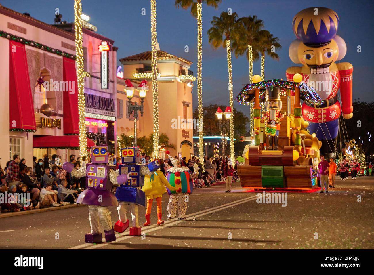 Universal's Holiday Parade con Macy's. Palloncini galleggianti attraverso le strade degli Universal Studios Florida Foto Stock