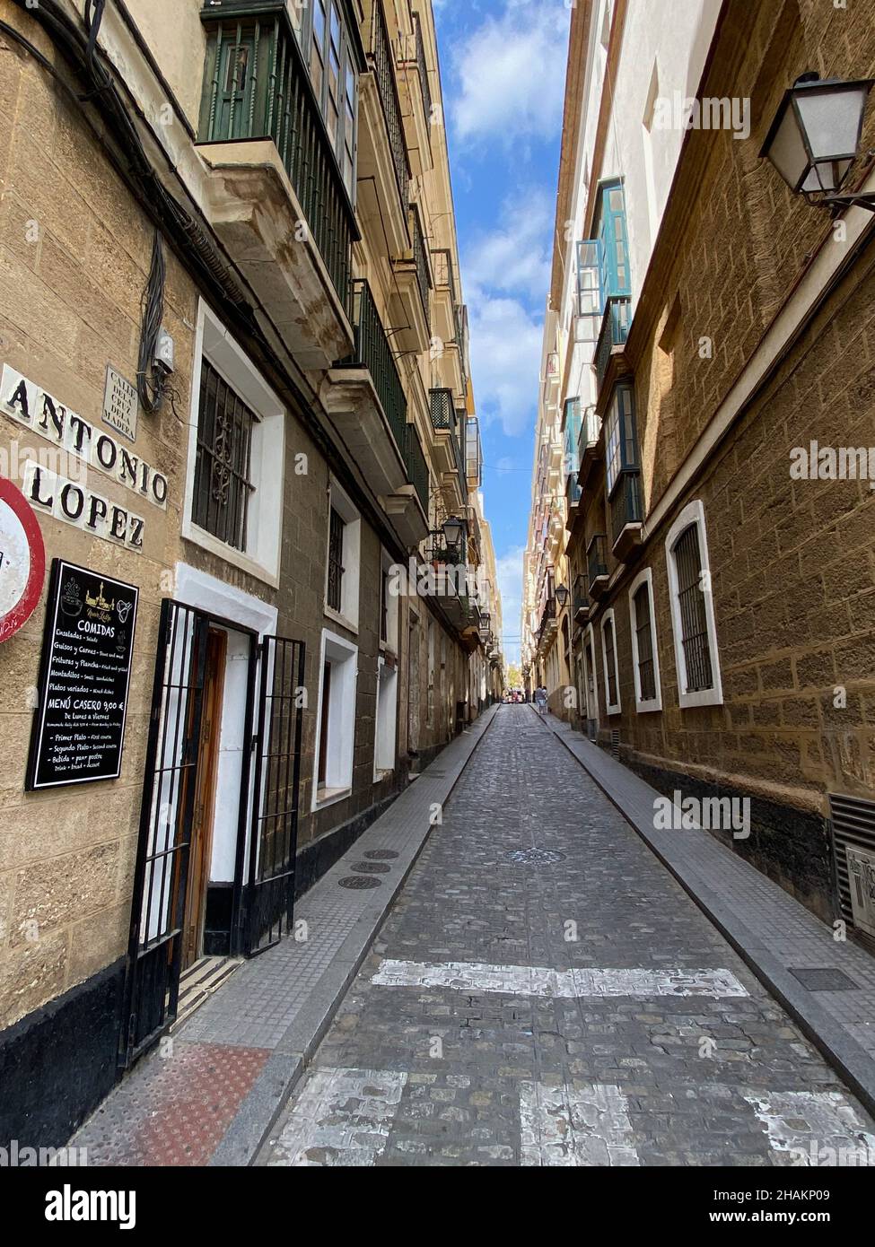 Strade del centro storico di Cádiz, Spagna Foto Stock