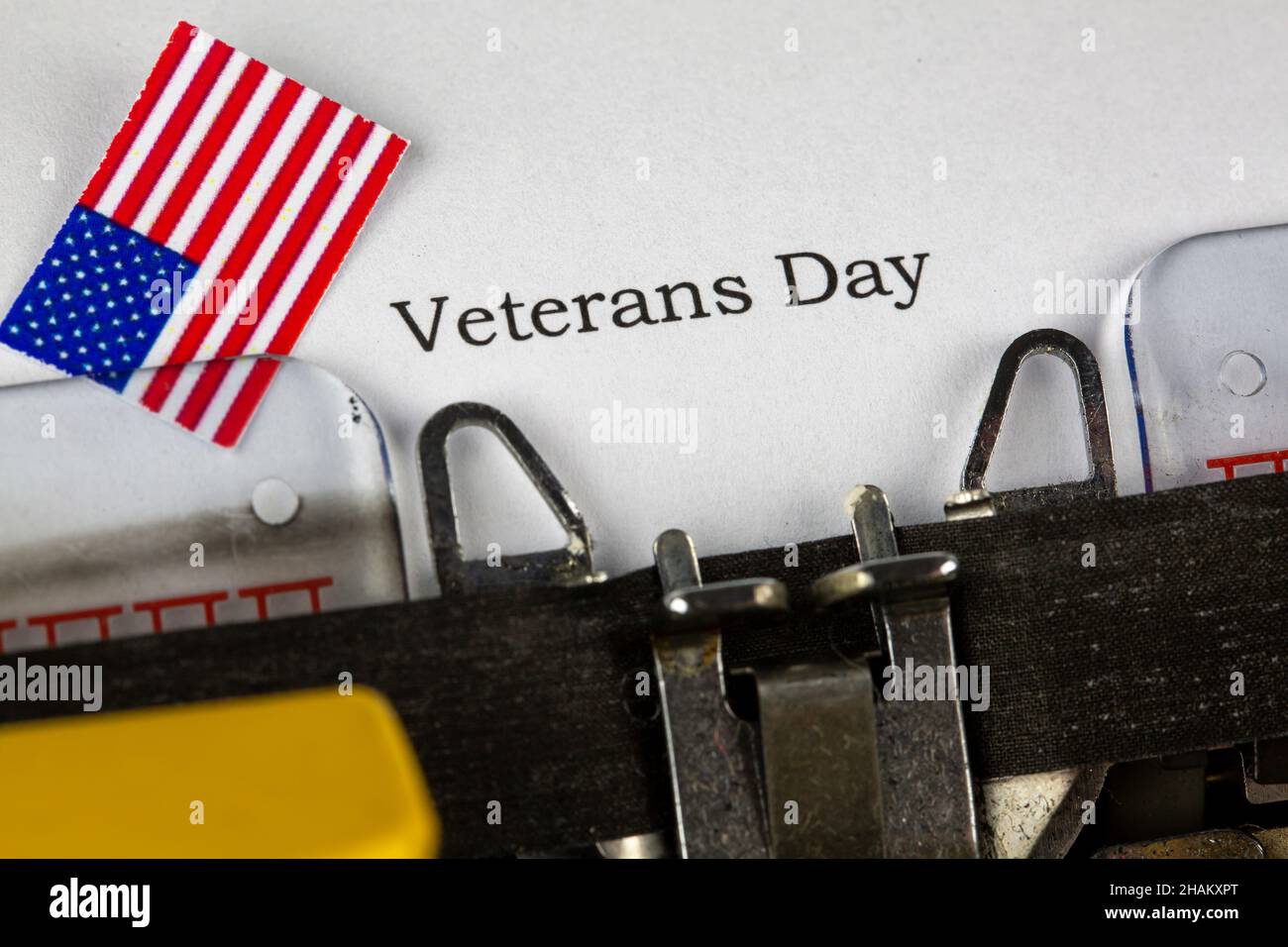 Vecchia macchina da scrivere con testo Veteran Day Foto Stock