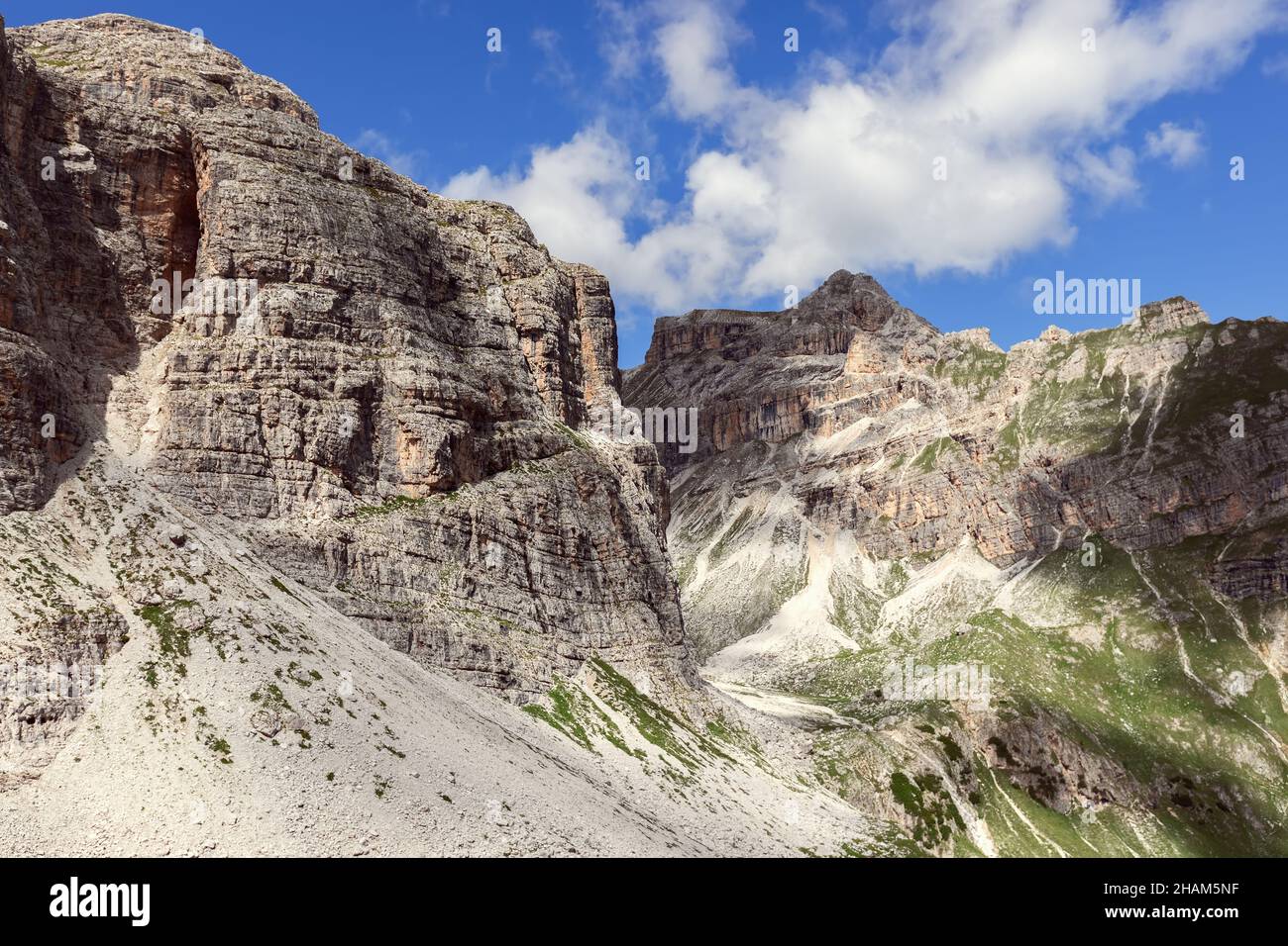 Vette delle Dolomiti con struttura e colore caratteristici. Italia Foto Stock