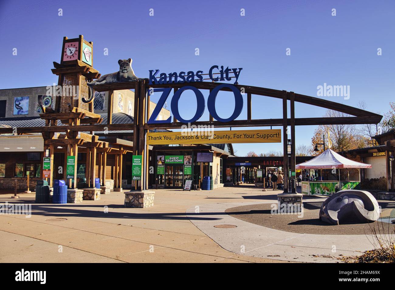 KANSAS CITY, STATI UNITI - 11 novembre 2021: Lo zoo di Kansas City in autunno. Missouri, Foto Stock