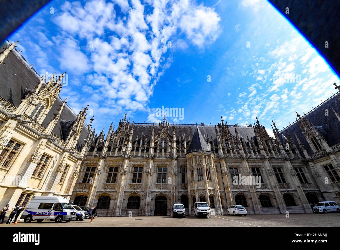 Rouen (Francia settentrionale): I tribunali di legge, edificio registrato come National Historic Landmark (francese 'Monument historique') Foto Stock