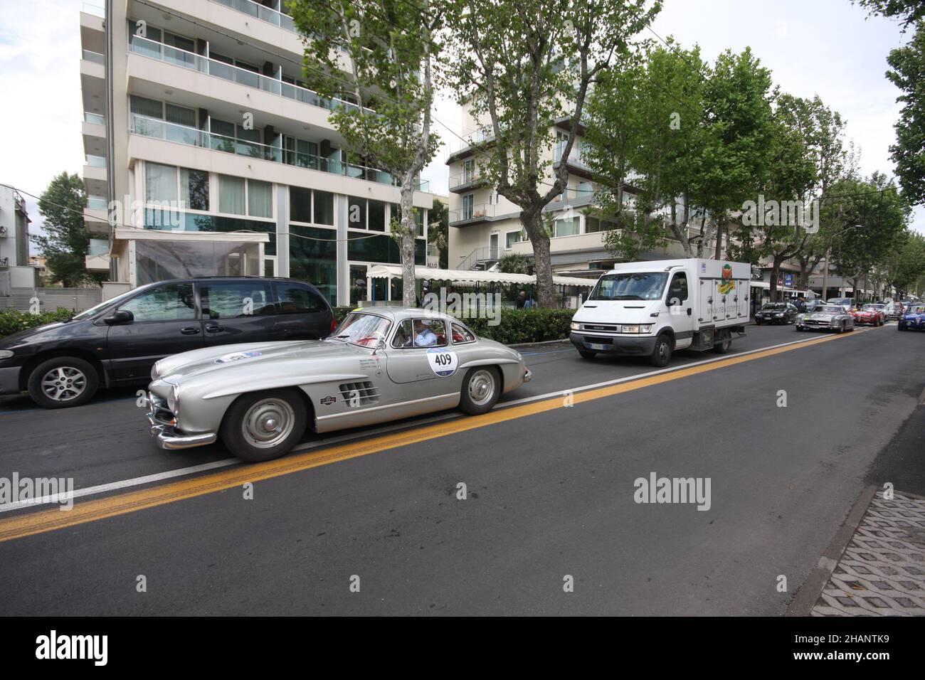 Belle immagini fotografate della più famosa gara automobilistica d'Italia, il miglio miglia. Queste foto vengono scattate mentre attraversa la città di Rimini, Foto Stock