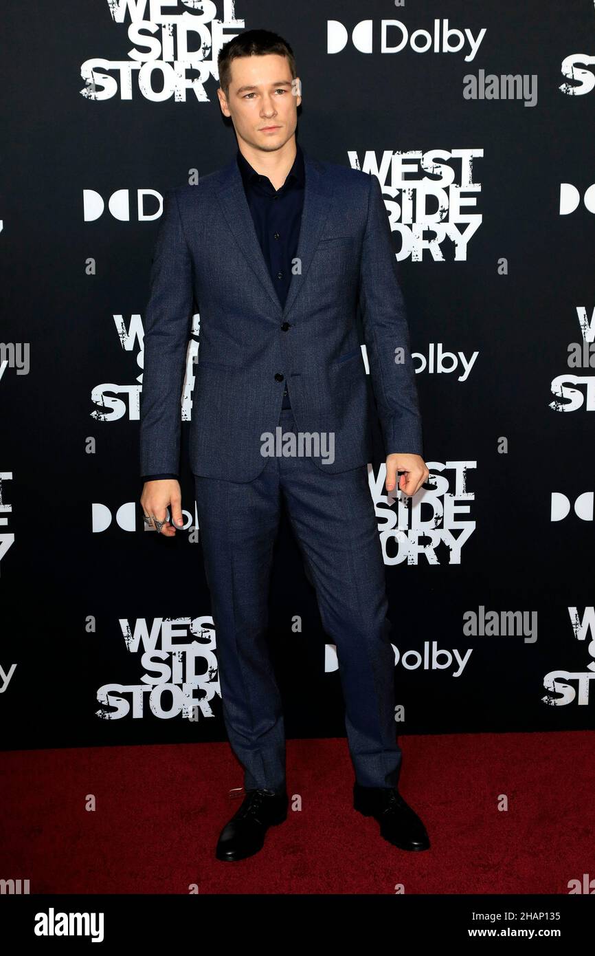 Los Angeles, Stati Uniti. 07th Dic 2021. LOS ANGELES - DEC 7: Kyle Allen al West Side Story Premiere al Teatro El Capitan il 7 dicembre 2021 a Los Angeles, CA (Photo by Katrina Jordan/Sipa USA) Credit: Sipa USA/Alamy Live News Foto Stock