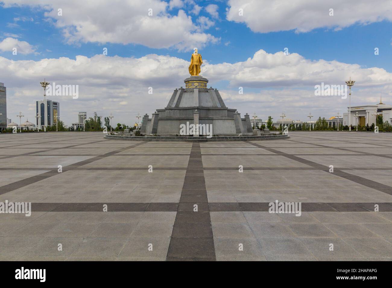 Monumento di Turkmenbashi, il primo presidente del Turkmenistan, Ashgabat, Turkmenistan Foto Stock