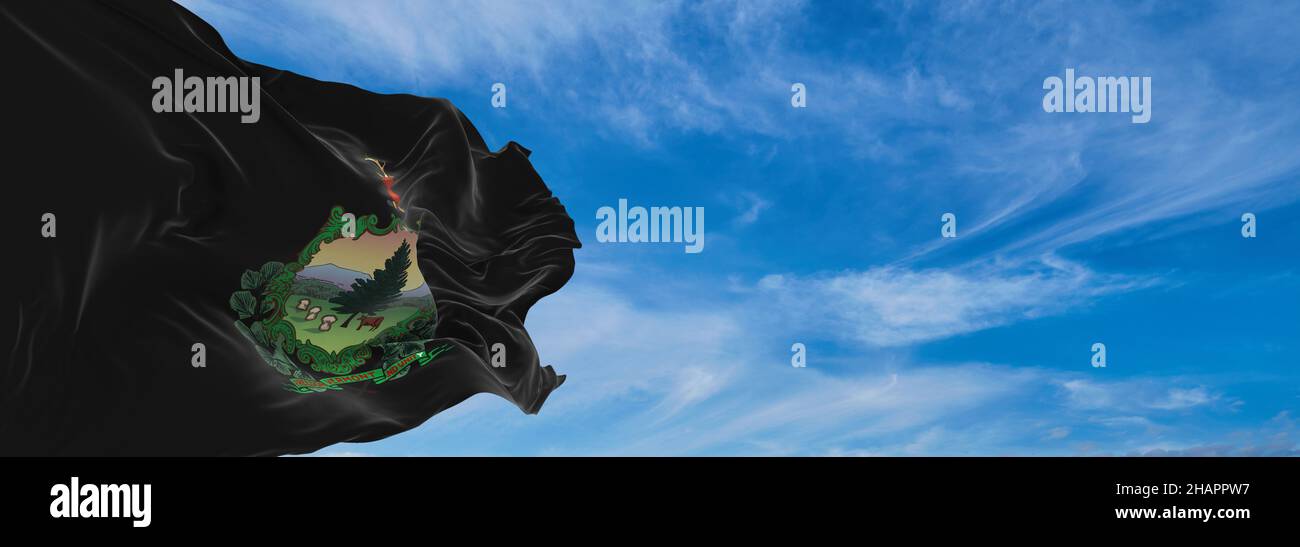 Bandiera degli Americani africani dello stato del Vermont, stati Uniti d'America a sfondo cielo nuvoloso al tramonto, vista panoramica. Spazio di copia per banner ampio. 3 Foto Stock