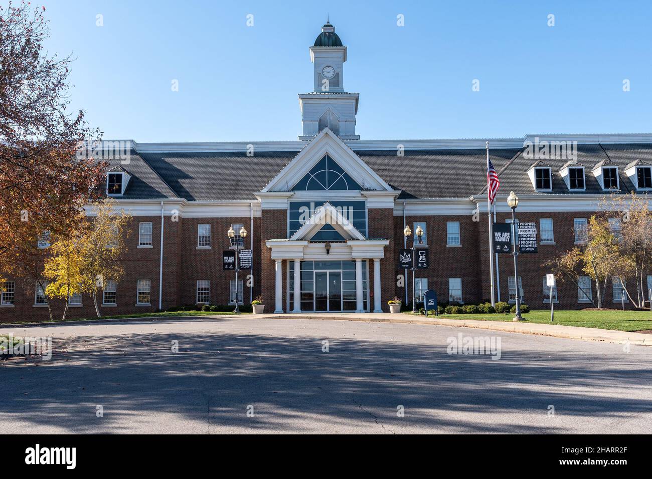 **FOTO DEL FILE** il Principal alla i Promise School di Lebron James si dimette dopo aver assertivamente assaltato lo studente AKRON, OH - NOVEMBRE 07: Vista della Lebron James i Promise School di Akron, Ohio, il 7 Novembre 2021. Credito: DeeCee carter/MediaPunch Foto Stock