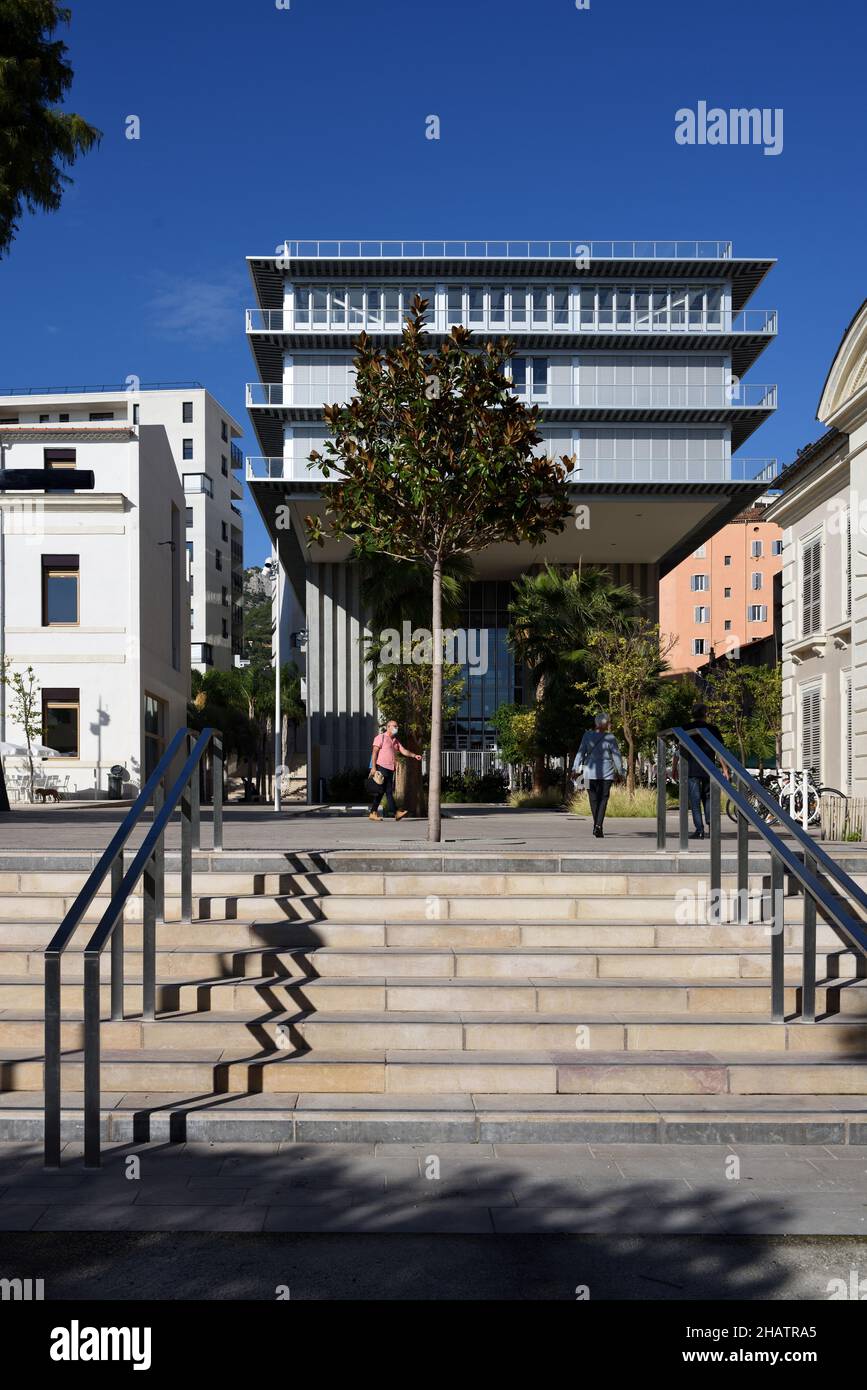 Maison de la Créativité o Camondo Art School, progettato da Christian Devillers, e cantileved Upper Story, Chalucet Distretto Tolone Provenza Francia Foto Stock