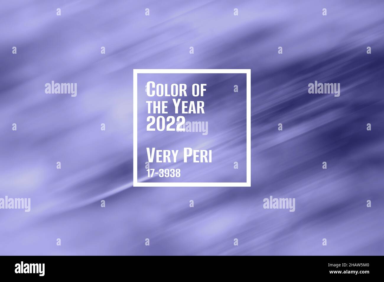 Trendy molto peri concetto di colore dell'anno 2022, viola blu sfumato sfondo sfumato. Texture con movimento misto. Sfondo astratto con linee diagonali Foto Stock
