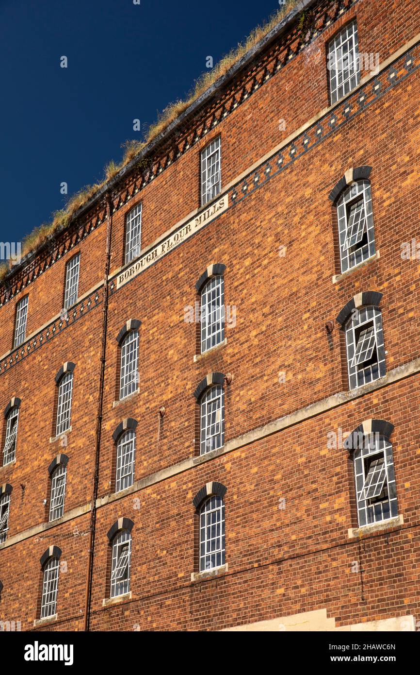 Regno Unito, Inghilterra, Gloucestershire, Tewkesbury, Back of Avon, Vecchie guarigioni Borough Flour Mill Foto Stock