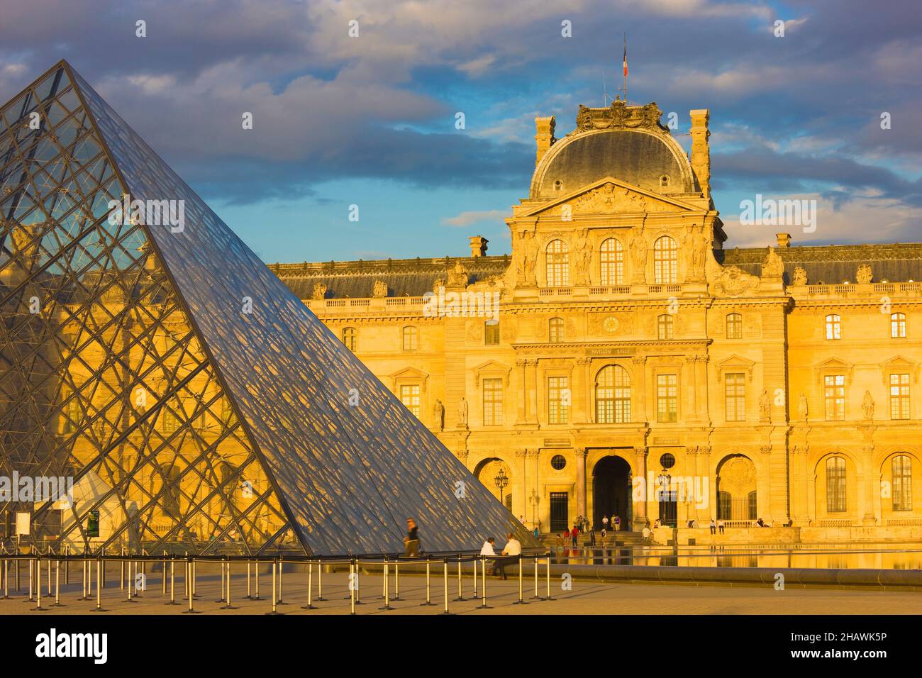 Palazzo del Louvre e del Museo, Parigi, Francia Foto Stock