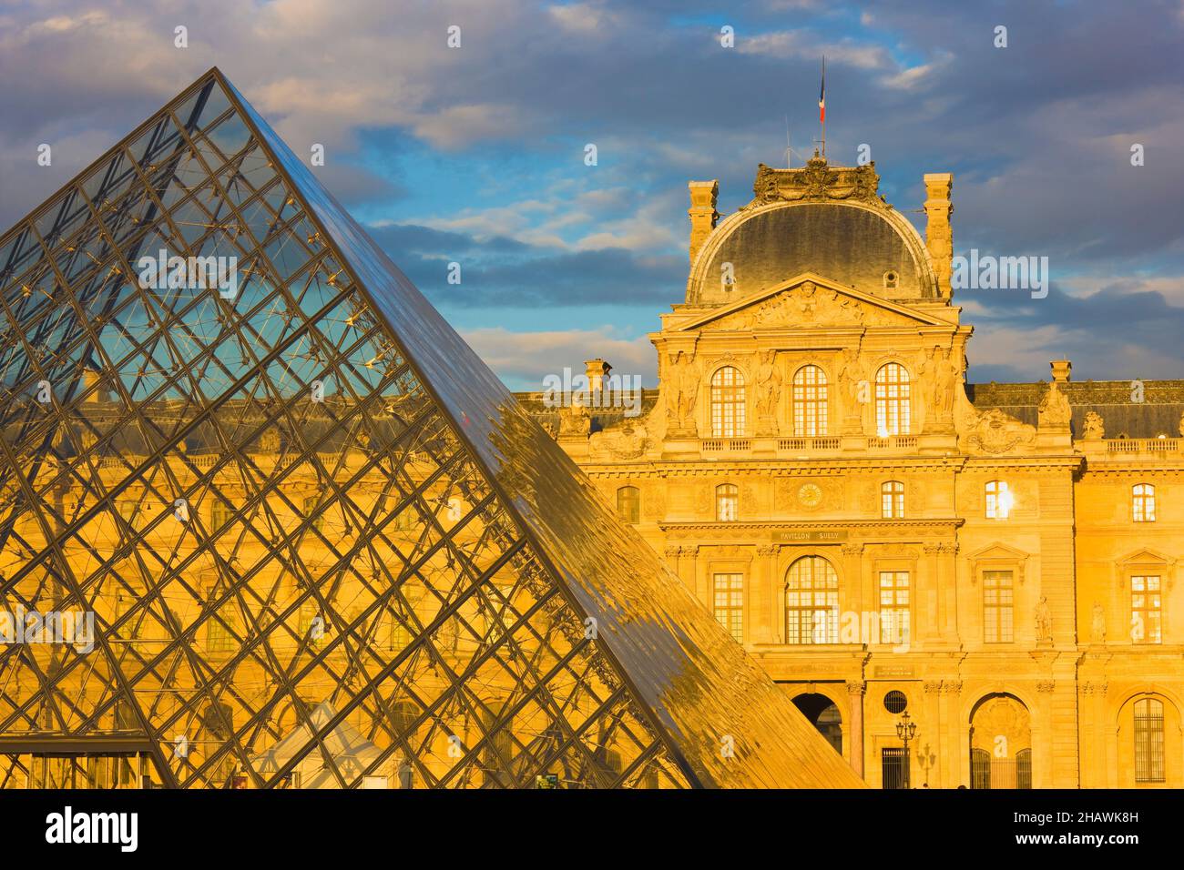 Palazzo del Louvre e del Museo, Parigi, Francia Foto Stock