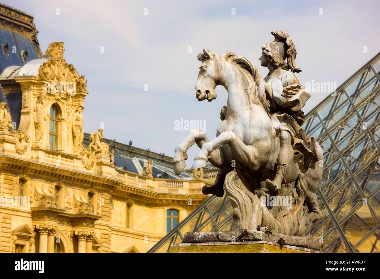 Palazzo del Louvre e del Museo, Parigi, Francia Foto Stock