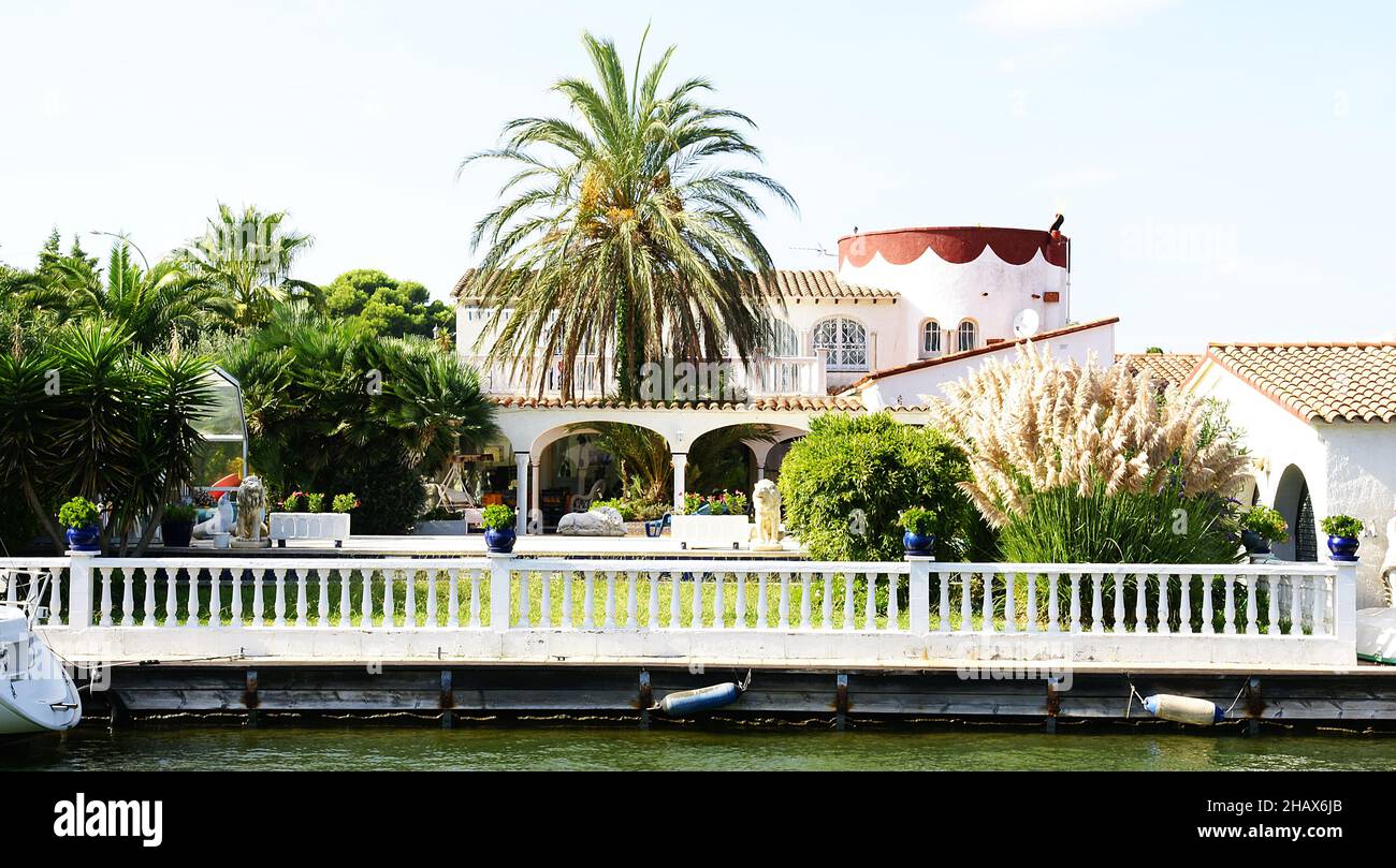 Villa di lusso a Empuriabrava, Costa Brava, Girona, Catalunya, Spagna, Europa Foto Stock