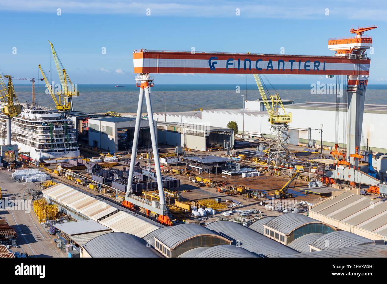 Ancona - Marche - Italia - Dicembre 15 2021 - cantiere Fincantieri Foto Stock