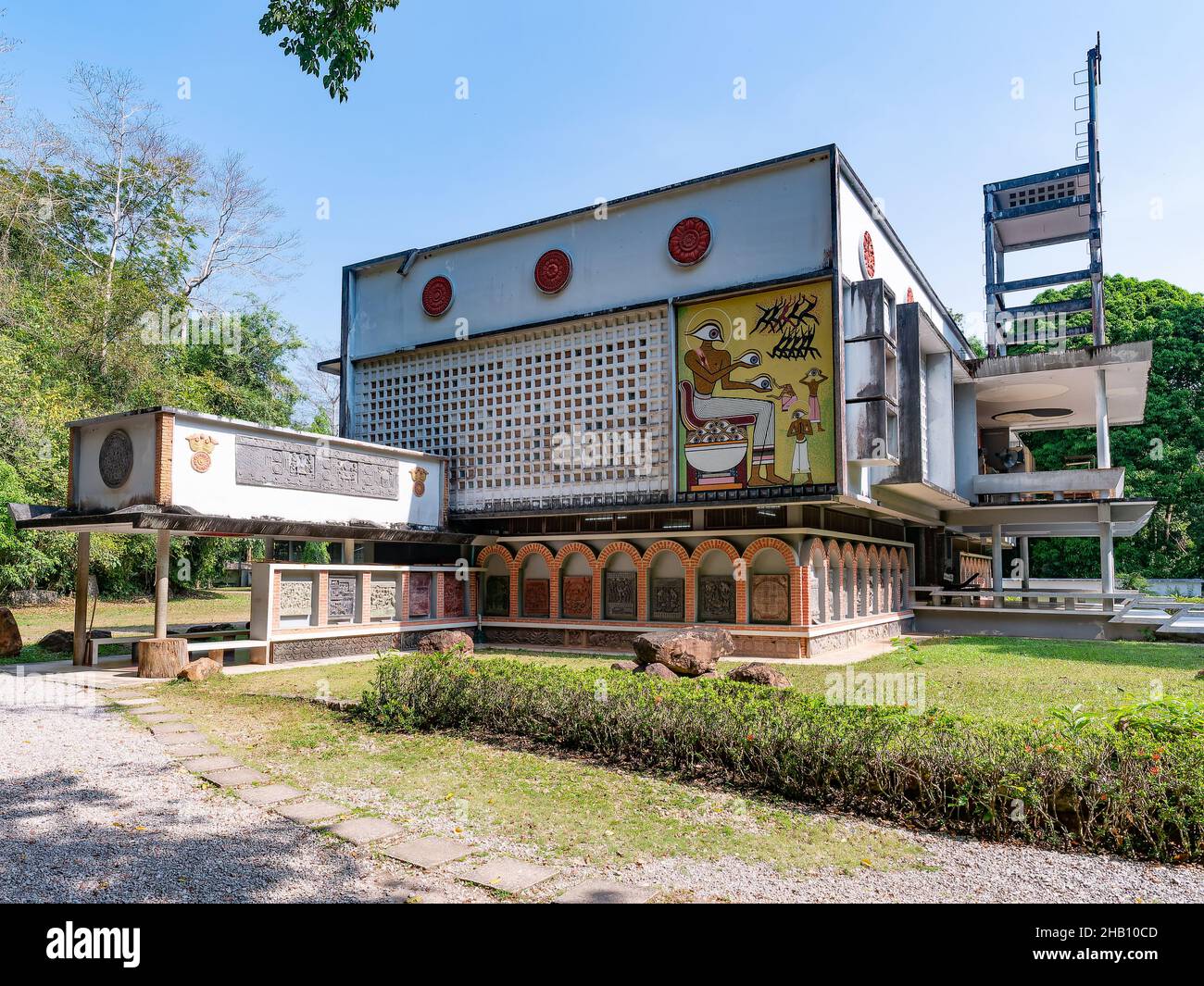 Teatro spirituale di Wat Suan Mokkh nella provincia di Surat Thani in Thailandia. Wat Suan Mokkh è stato fondato nel 1932 dal buddhadasa Bhikkhu, un buddista Foto Stock